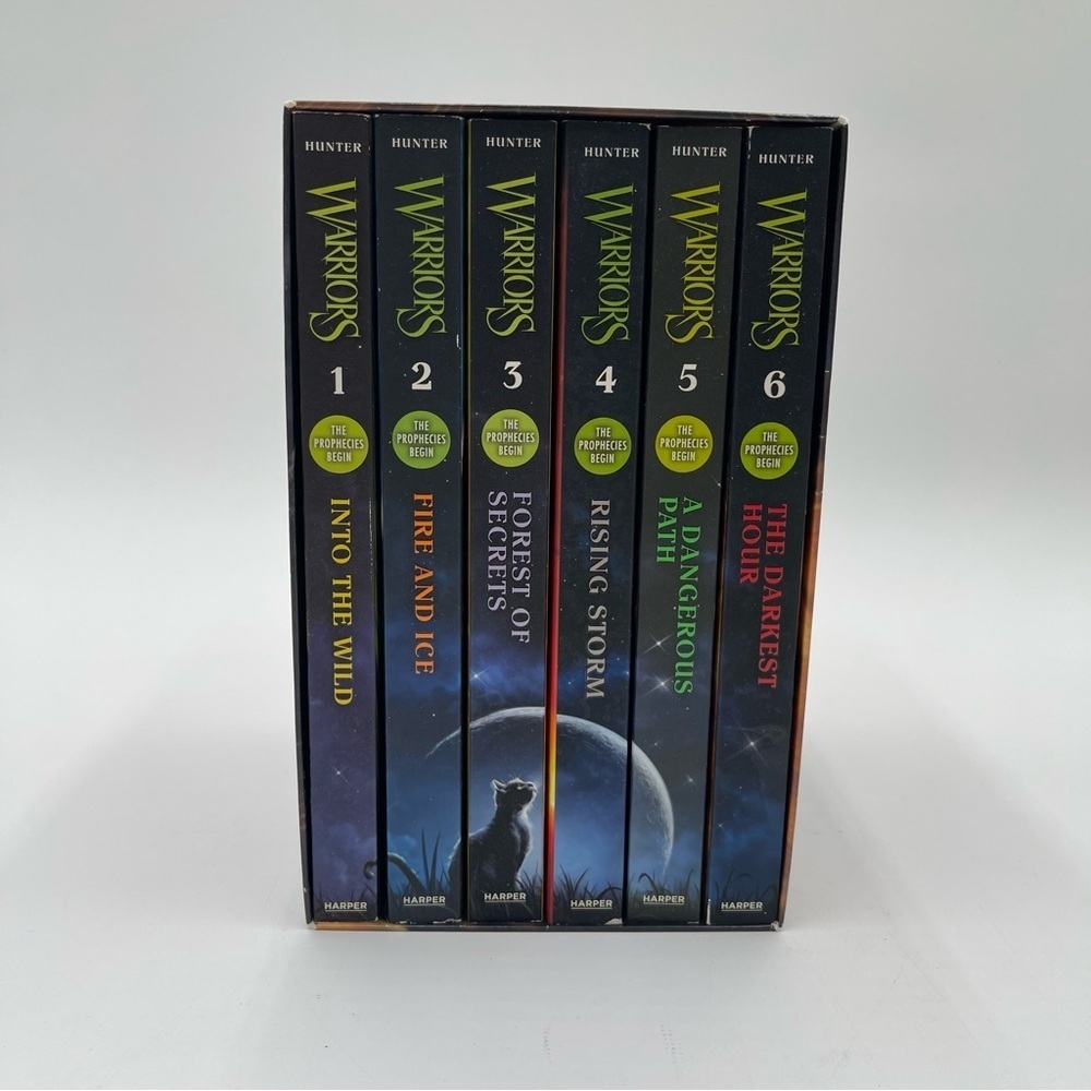 Warriors The Prophecy Box Set: Volumes 1 to 6: The Complete First Series - Picture 2 of 7
